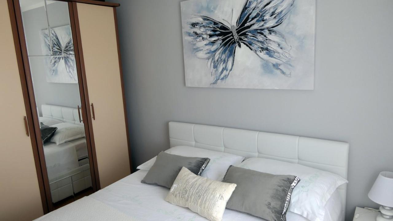 Apartman *Sanja* Omis Apartment Exterior photo